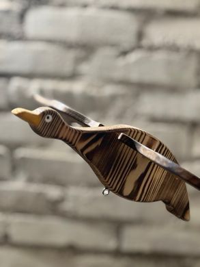 Дерев'яна пташка Качка в польоті  рухомий підвіс-антистрес